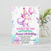 Invitation d'anniversaire de l'axolotl rose mignon (Debout devant)
