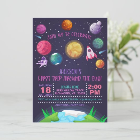 Invitation d'anniversaire de l'espace - Première f (Debout devant)