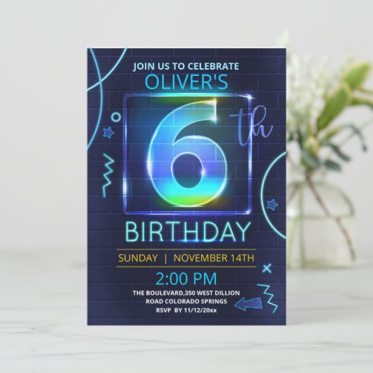 Invitation d'anniversaire de Neon (Debout devant)