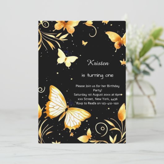 Invitation d'anniversaire de papillon (Debout devant)
