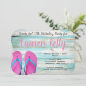 Invitation d'anniversaire de partie de plage de (Debout devant)