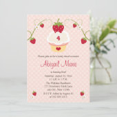 Invitation d'anniversaire de petit gâteau de (Debout devant)