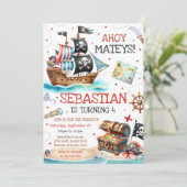 Invitation d'anniversaire de pirate garçon pour en (Debout devant)