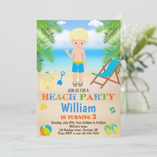 Invitation d'anniversaire de plage Invitation de p (Debout devant)