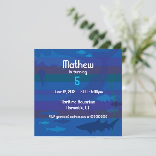 Invitation d'anniversaire de poissons (Debout devant)