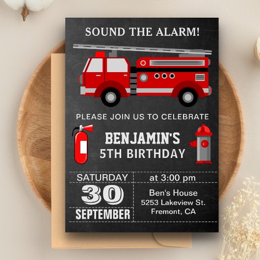 Invitation d'anniversaire de pompier de camion de