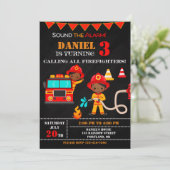 Invitation d'anniversaire de pompier Fête de camio (Debout devant)