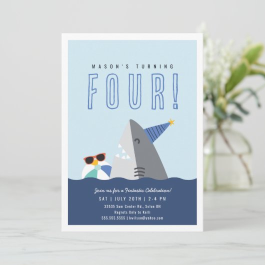 Invitation d'anniversaire de requin (Debout devant)