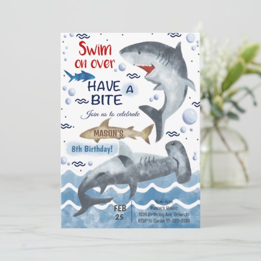 Invitation d'anniversaire de requin (Debout devant)