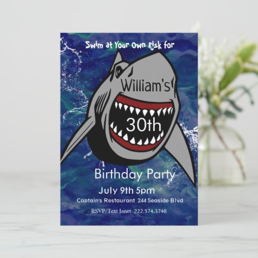 Invitation d'anniversaire de requins, Attaque de r (Debout devant)