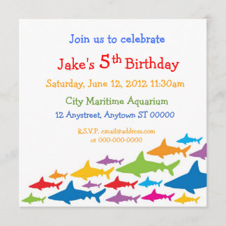 Invitation d'anniversaire de requins de couleur