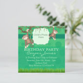 Invitation d'anniversaire de singe vert amusant ph (Debout devant)