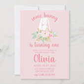 Invitation d'anniversaire de Some Bunny florale et (Devant)