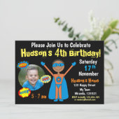 Invitation d'anniversaire de super-héros (Debout devant)