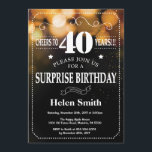 Invitation d'anniversaire de surprise de parties<br><div class="desc">Invitation d'anniversaire de surprise de parties scintillantes d'or quarantième. Typographie blanche. Arrière - plan noir et blanc de tableau. Anniversaire adulte. Anniversaire masculin d'hommes ou de femmes. Enfants garçon ou Madame Teen Teenage Bday Invite de fille. 13ème 15ème 16ème 18ème 20ème 21ème 30ème quarantième cinquantième soixantième soixante-dixième quatre-vingtième quatre-vingt-dixième 100th....</div>