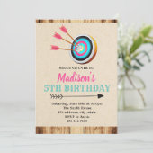 Invitation d'anniversaire de tir à l'arc de fille (Debout devant)