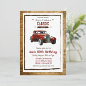 Invitation d'anniversaire de voiture classique vin (Debout devant)