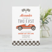 Invitation d'anniversaire de voiture de course rou (Debout devant)