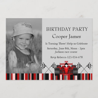 Invitation d'anniversaire de voiture de course rou
