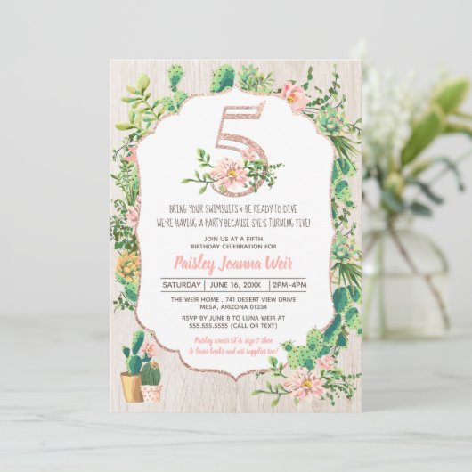 Invitation d'anniversaire des parties (Debout devant)