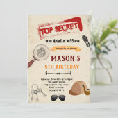 Invitation d'anniversaire d'espionnage de l'agent  (Debout devant)