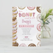 Invitation d'anniversaire Donuts empilés Rose & Vi (Debout devant)