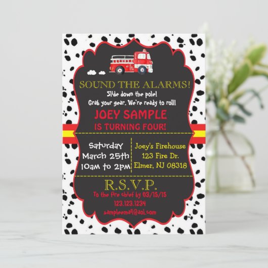 Invitation d'anniversaire du camion-feu (Debout devant)