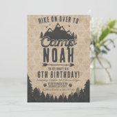 Invitation d'anniversaire du camping (Debout devant)