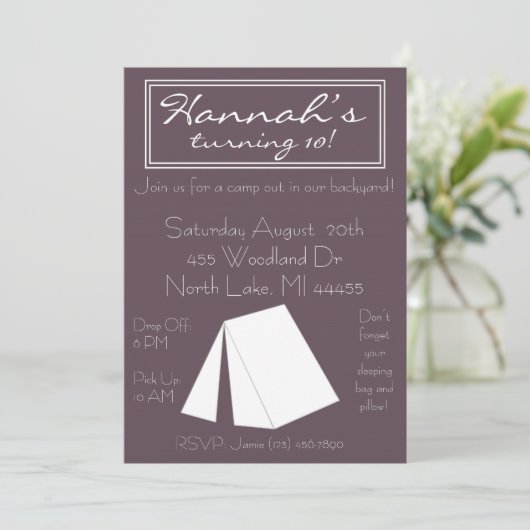 Invitation d'anniversaire du Campout de Glamping (Debout devant)