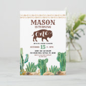 Invitation d'anniversaire du désert de Cactus Buff (Debout devant)