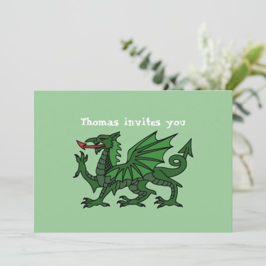 Invitation d'anniversaire du dragon vert (Debout devant)