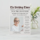 Invitation d'anniversaire du journal unique (Debout devant)