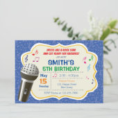 Invitation d'anniversaire du karaoké (Debout devant)