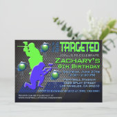 Invitation d'anniversaire du Paintball du garçon (Debout devant)