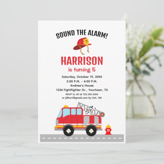 Invitation d'anniversaire du pompier (Debout devant)