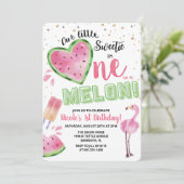 Invitation d'anniversaire d'un an de pastèque Une (Debout devant)