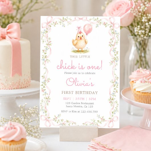 Invitation d'anniversaire d'un poussin mignon