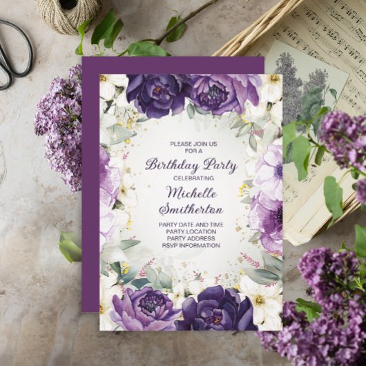 Invitation d'anniversaire élégante avec fleurs bla