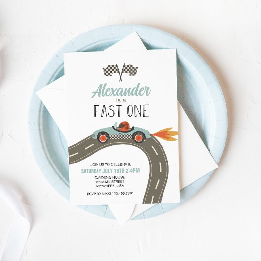 Invitation d'anniversaire Fast One voiture de cour