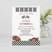 Invitation d'anniversaire garçon voiture de course (Debout devant)