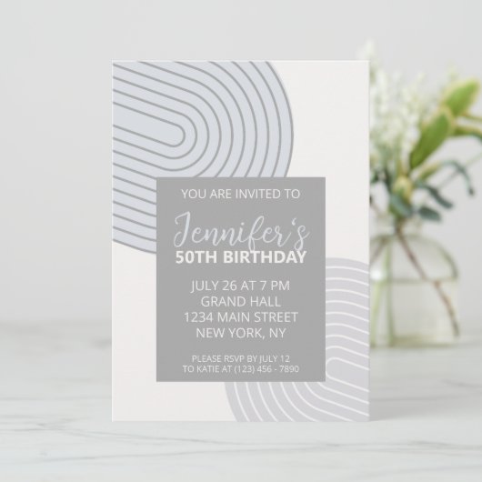 Invitation d'anniversaire géométrique moderne (Debout devant)