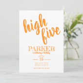 Invitation d'anniversaire High Five cinquième (Debout devant)