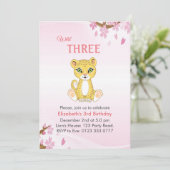 Invitation d'anniversaire mignonne et sauvage troi (Debout devant)