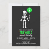 Invitation d'anniversaire minimaliste de squelette (Devant)