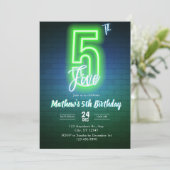 Invitation d'anniversaire néon cinquième (Debout devant)