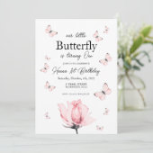 Invitation d'anniversaire papillon rose premier an (Debout devant)
