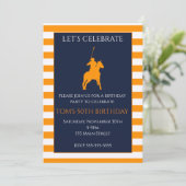 invitation d'anniversaire Polo pour adulte bleu or (Debout devant)