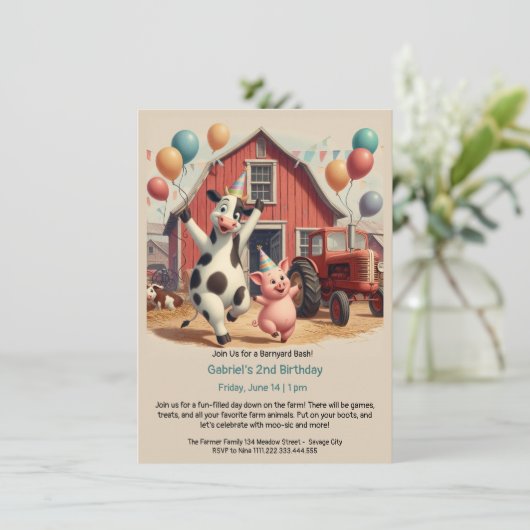 Invitation d'anniversaire pour animaux de Barnyard (Debout devant)
