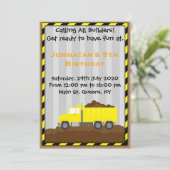 Invitation d'anniversaire pour la construction de (Debout devant)