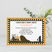 Invitation d'anniversaire pour les garçons de la z (Debout devant)